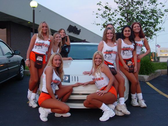 Hooters 300Z.JPG