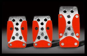Triple-Pedals_2.jpg