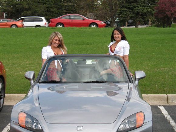 tilted kilt waitresses in my car