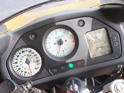 vfr_gauges_inwhite.jpg