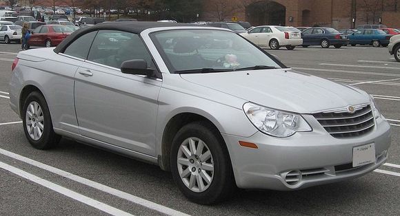 800px-08_Chrysler_Sebring_convertible_2.jpg