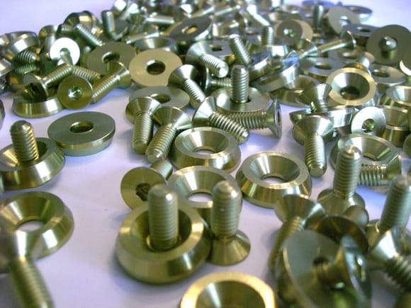 titanium washers and bolts 006.jpg