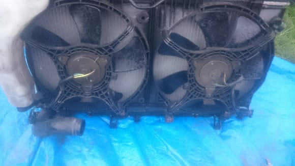 twin radiator fans