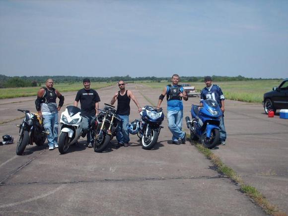 My boys tha one wheel junkies!! Scott,nick,tim,me and my bro clint