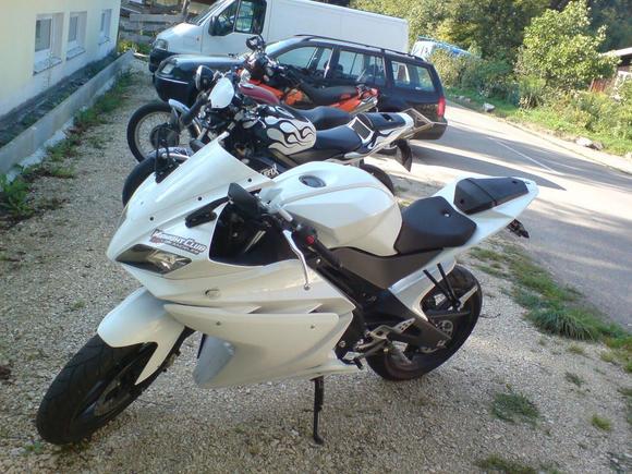 YZF R 125