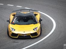 Gold Aventador. Picture by André Vieira - Photography