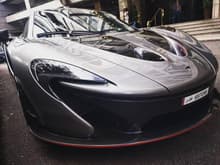 Stunning Mclaren P1 MSO has been spotted at the Kensington Palace in London this week. So many supercar owners from Qatar invading London this summer! It's awesome!