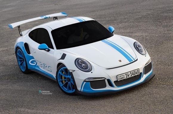 Hamed Ashkanani took some lovely shots of this unique looking Porsche 991 GT3 RS in Kuwait. This spec looks really cool.