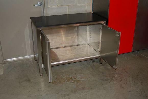 The stainless steel interiors of our Pro Series cabinets are beautiful, durable, strong and easy to maintain.