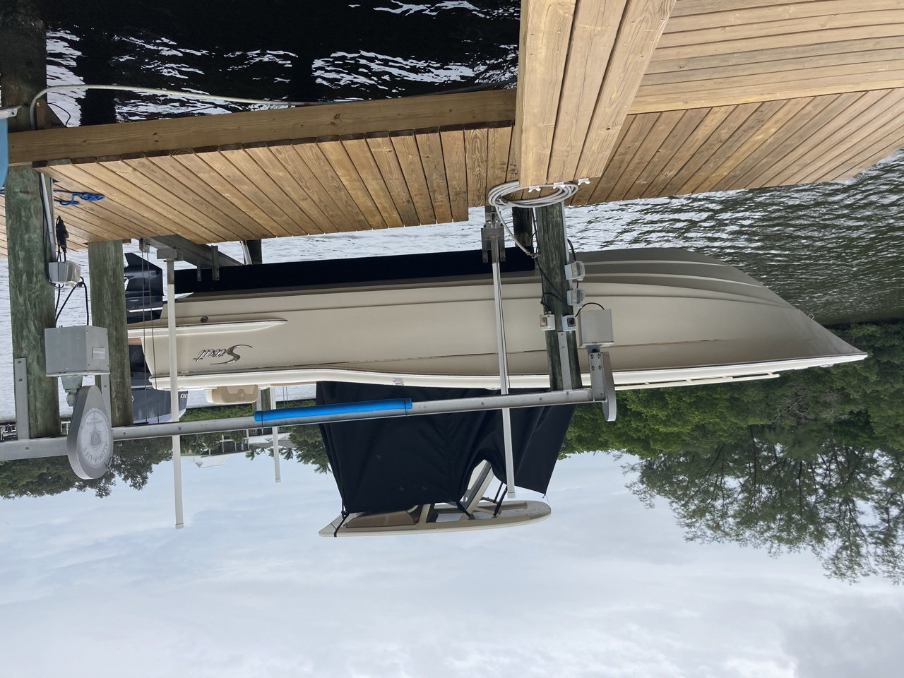 Bass seat pedestal wiggle room - The Hull Truth - Boating and