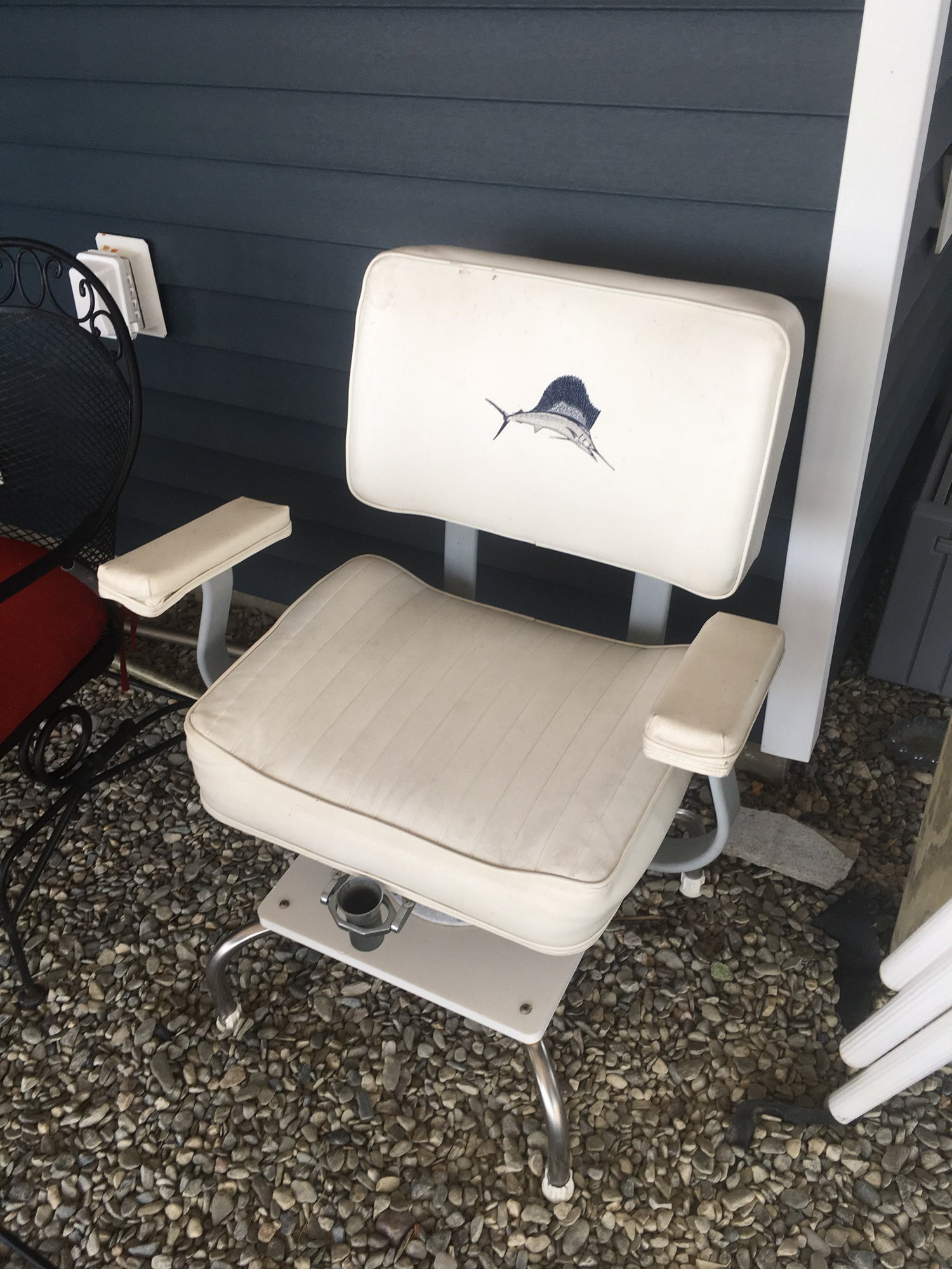 Wise Portable Swivel Fighting Chair w Base NJ - The Hull Truth - Boating  and Fishing Forum