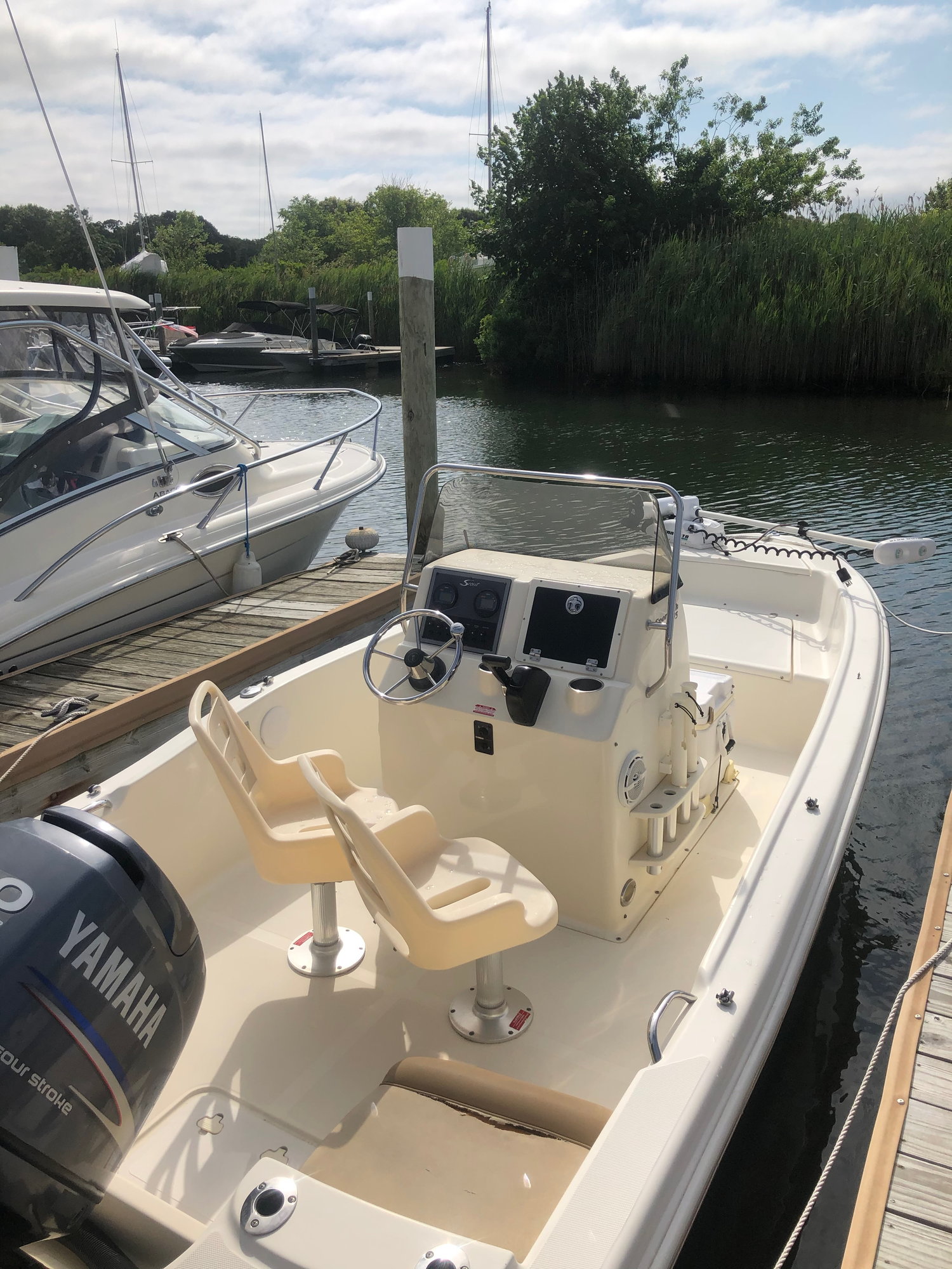 Scout 175 Sportfish - Center Console Sport Fishing Boat