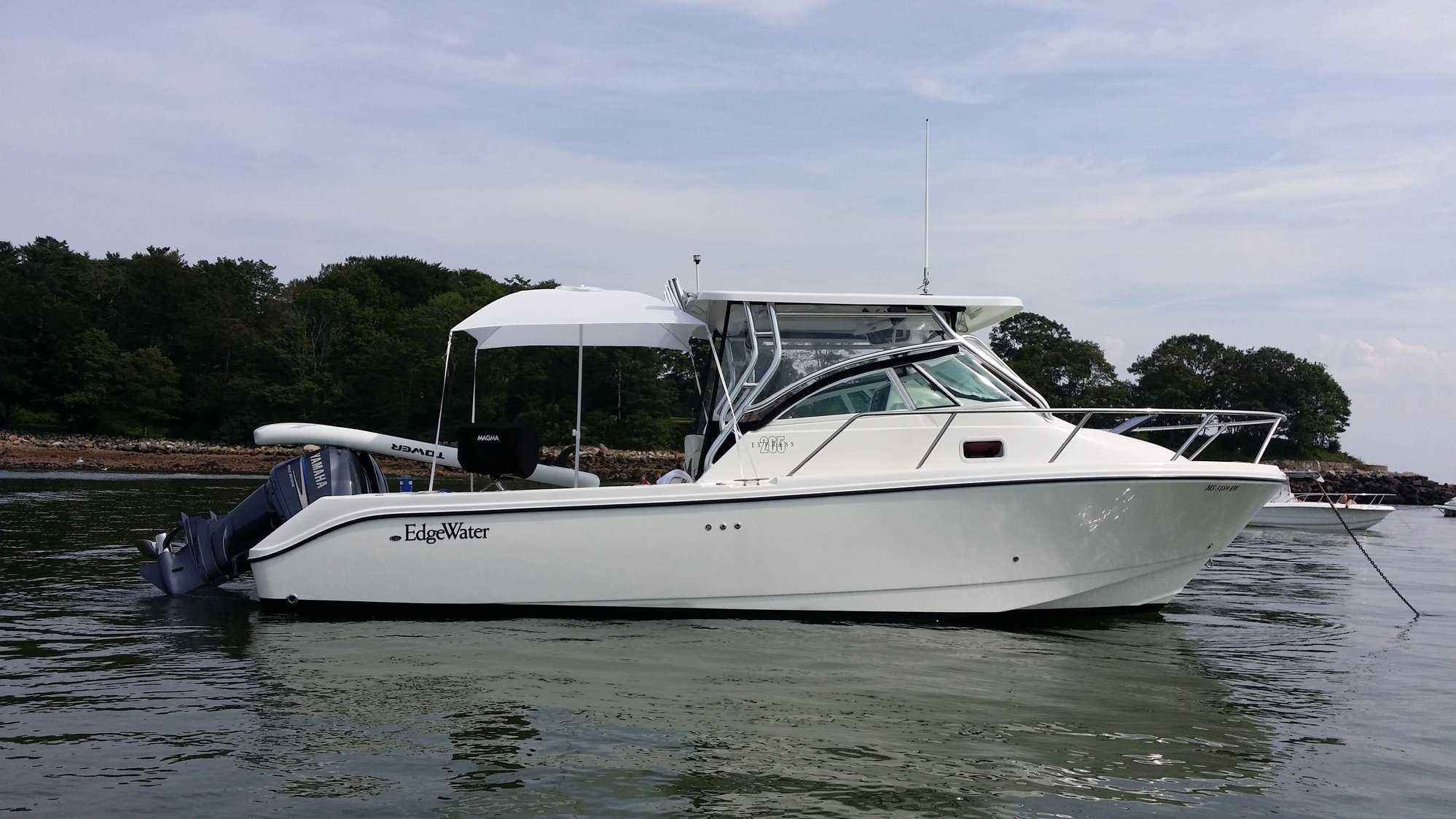 FS 2005 EdgeWater 265 EX Express Cabin Walkaround, Twin Yamaha 225
