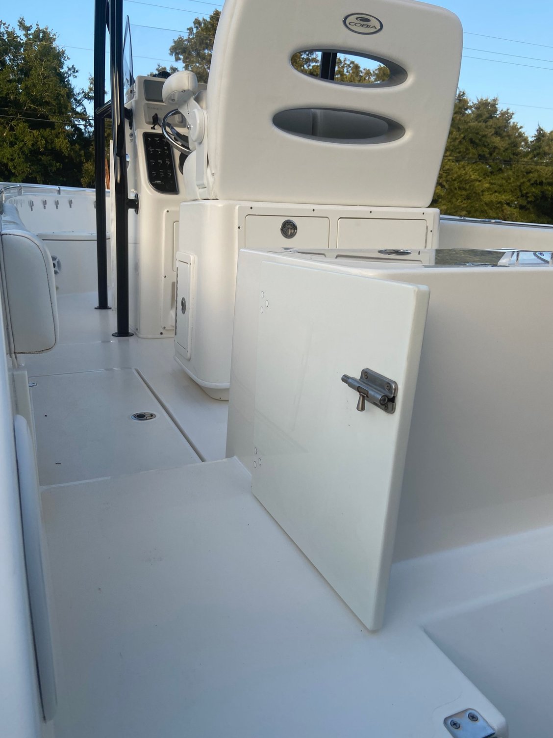 Installing kingfish rod holders on my Cobia 237 - The Hull Truth - Boating  and Fishing Forum