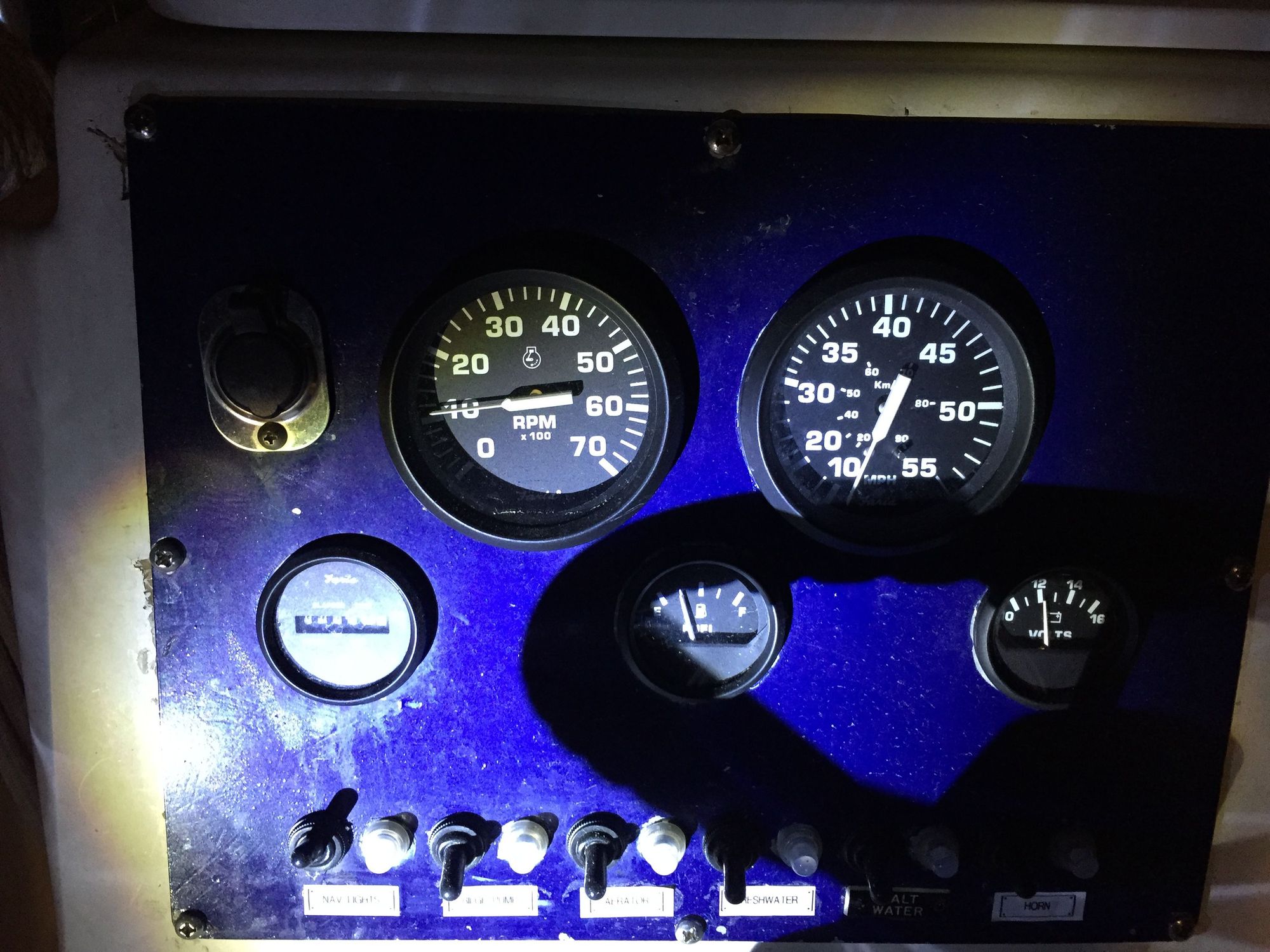 Where does a tachometer get its signal? Mercury 150 Outboard - The Hull
