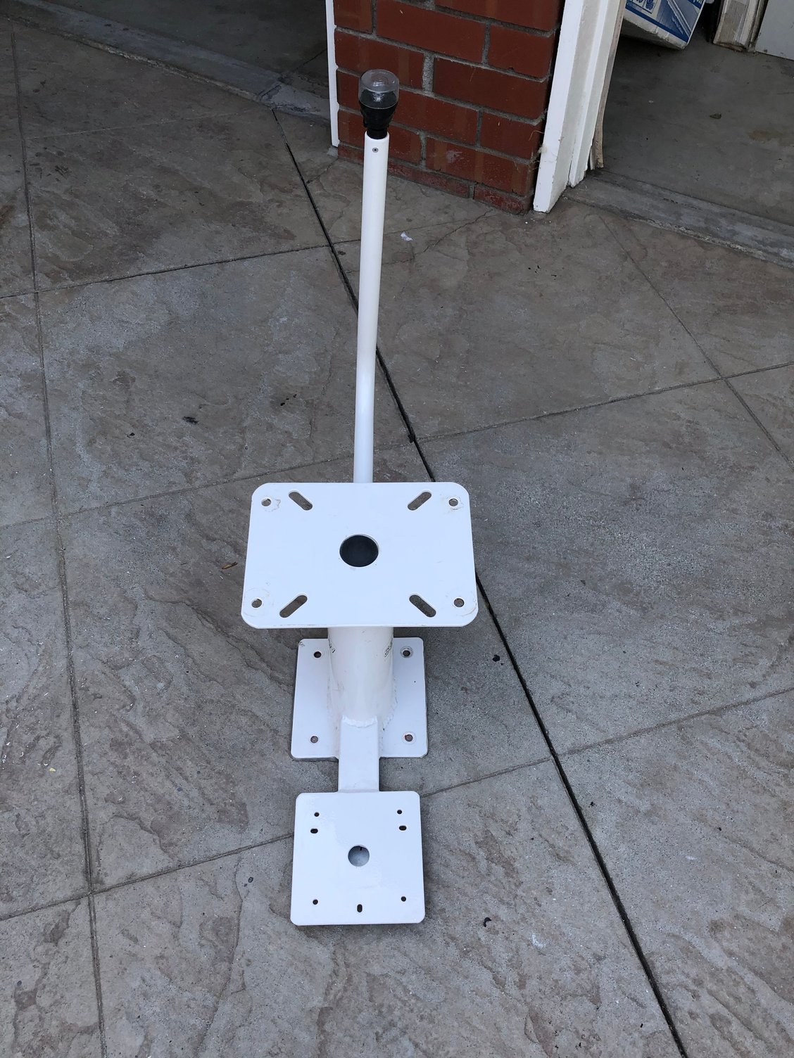 ***FOR SALE SeaScan Radar Mount w/ Fold Down Anchor Light! Like New