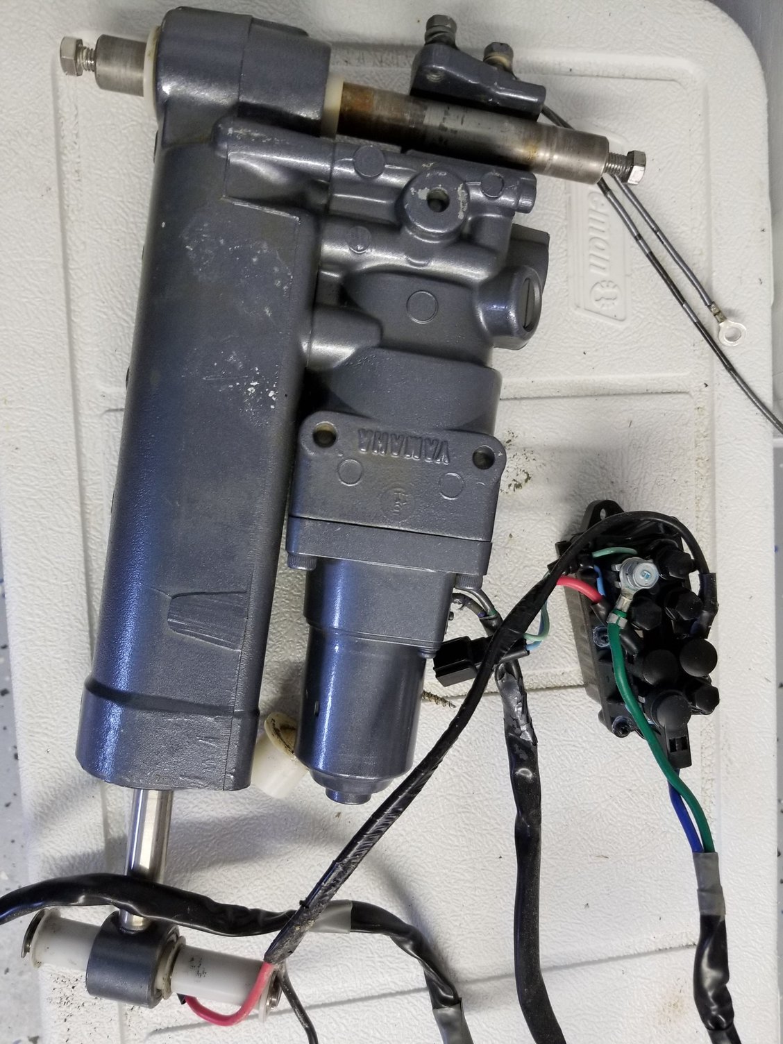 25 Hp Yamaha Tilt And Trim The Hull Truth Boating And Free Nude Porn