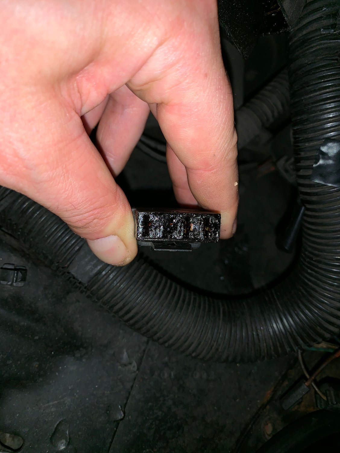 Radiatior fan won’t turn on when A/C is on Third Generation FBody