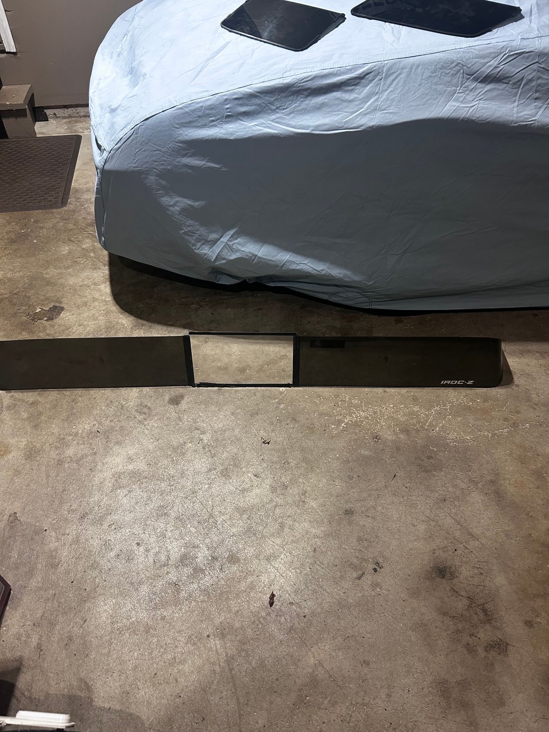 Says iroc but is stickers