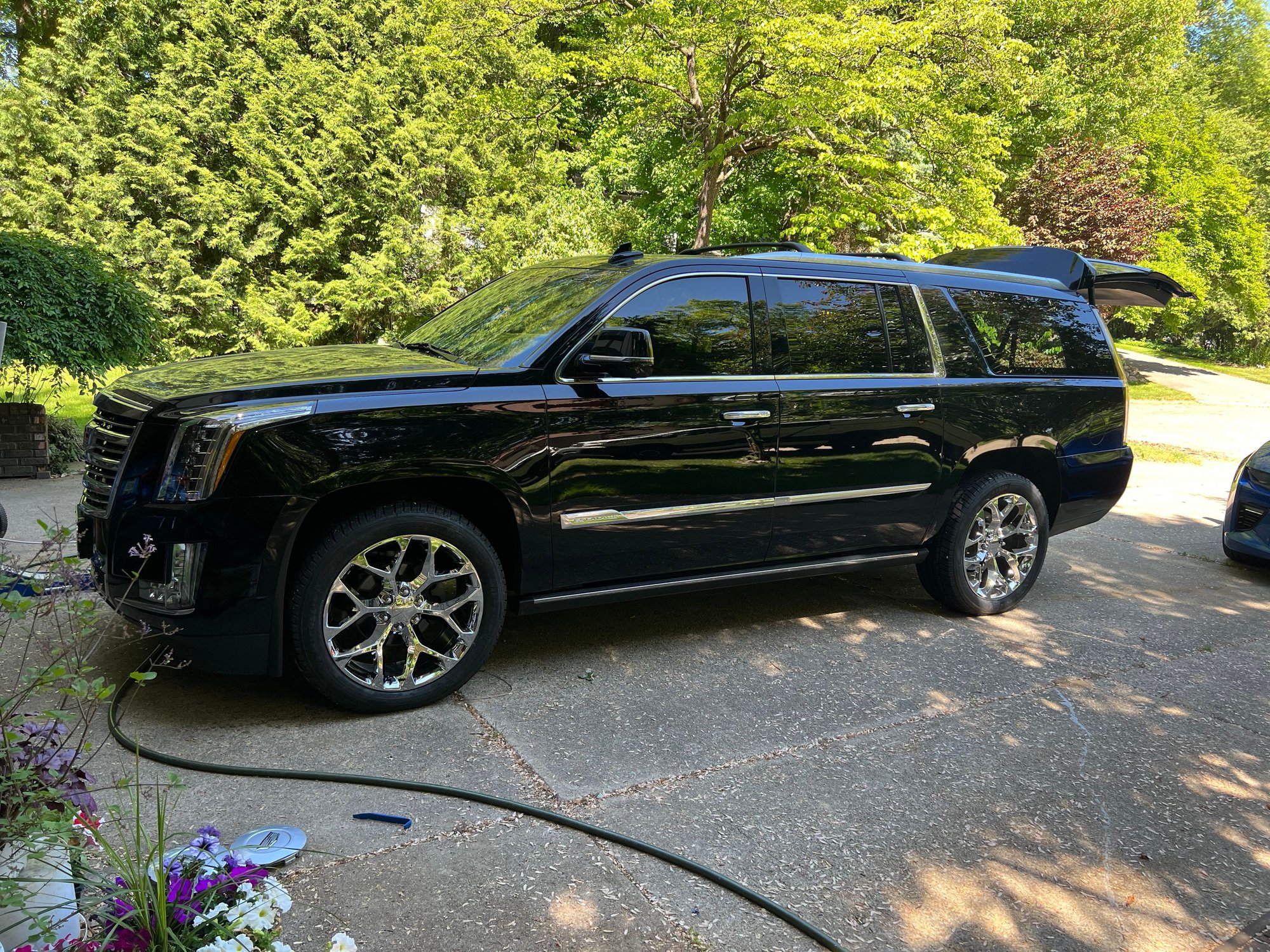 2015 Escalade ESV platinum Former daily now tow rig and �truck� duties