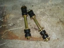 New front sway bar end links. They were missing when I got the car and the sway bar and wonder bar were laying in the hatch.