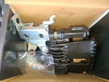 Fourth gen caliper with thirdgen parking brake bracket