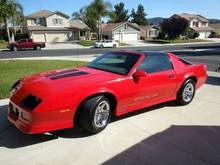 00v0v hIuA2ll7oO7 600x450
1987 iroc z28 5.7