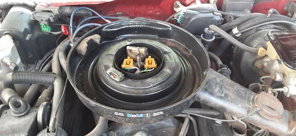 Make sure everything is properly aligned and indexed. Notice notches on TB spacer and the inside of the air cleaner base.
