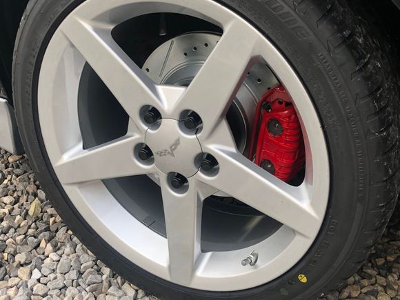 C6 wheels to make room for the C4 front brakes.