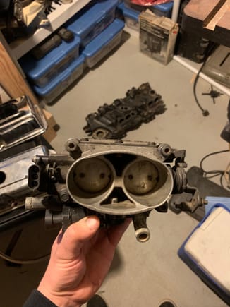 Throttle body off of my 86 trans am. I’m sure the throttle shaft bushings are most likely worn. The tps and iac sensors are autozone replacements I put on the car back in 2014. Maybe 15k-20k on them. $60shipped for the whole thing. Make an offer if you just want the tps, iac, or throttle body by itself 