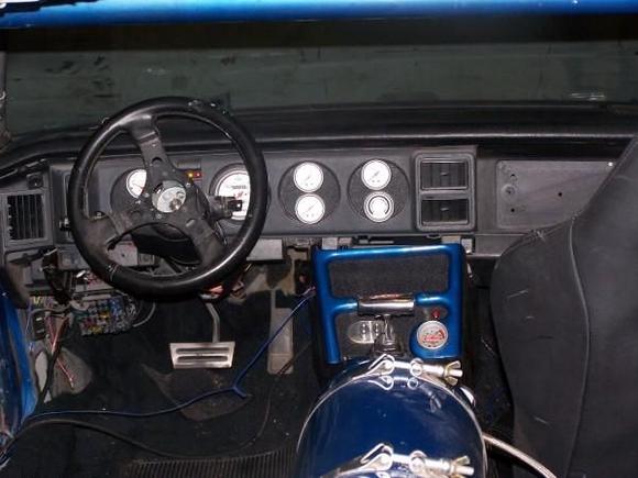 ULTRA LITE GAUGES NITROUS BOTTLE(COLOR MATCHED TO THE CAR) CUSTOM CONSOLE