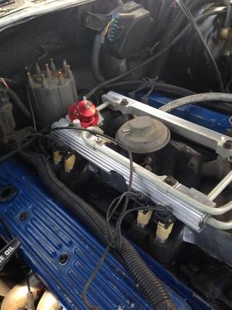 Injectors and fuel pressure regulator getting tested for leaks