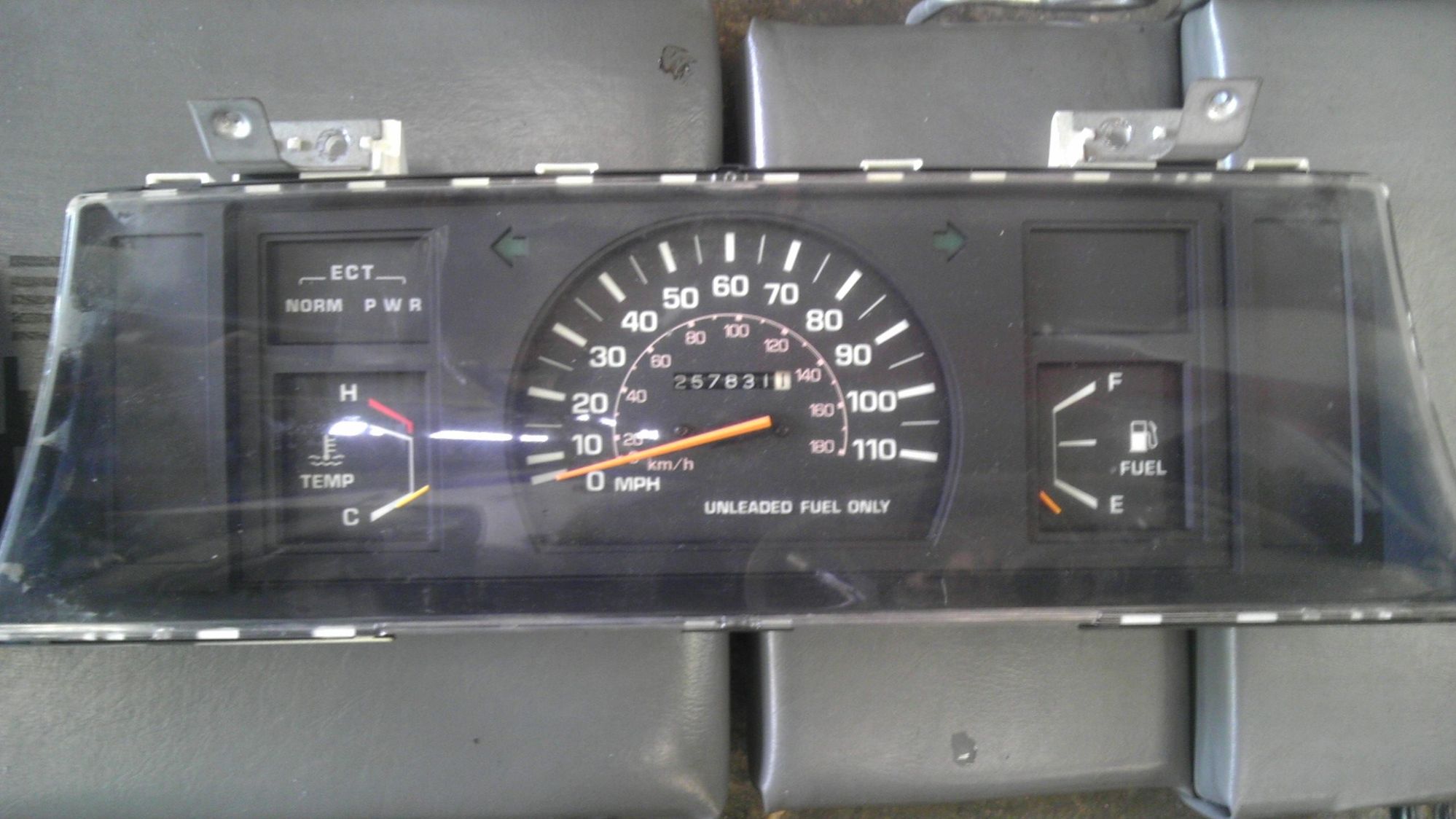 Toyota Corolla Repair Manual: Speedometer sensor (atm) Toyota Corolla Repair Manual: Speedometer sensor (atm)