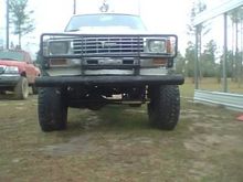 bumpers off now, workin on new one, thats my dana 30 front, soon to be on 38's