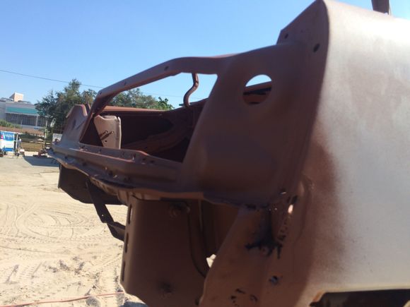 The entire trunk ring will need to be rebuilt