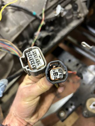 1UZ-FE solenoid connector on left, A343F black 3-pin connector on right.