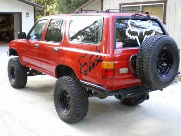 My first 4Runner.  91, V6, 5 speed, Pro Comp lift, 15x8 Rock Crawlers, 33x12.5 Cooper STT's, Flowmaster, K &amp; N FIPK, stock 4.56's w/open diffs, manual hubs.  Sold.