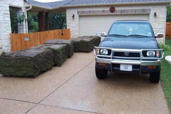 This is a 2005 picture with my old grill guard.