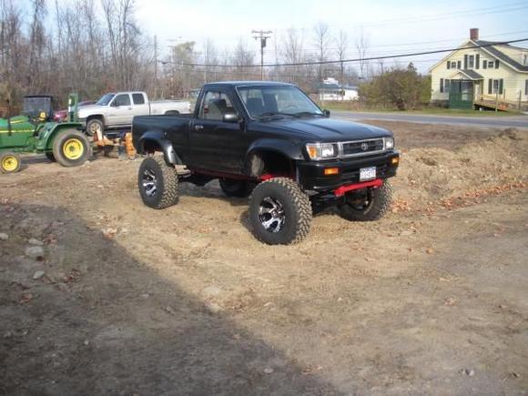 i think it turned out good, i wish i could have found another extended cab that had such a solid cab.  my box sides may look good, but boy did i make a frankenbox.  dozens of screws, two boxes to get enough metal, most of the skin is doubled up to provide extra stregth, then a little marglas to finish off the welds.  i still can fit 4 35" mounted tires in the bed safely.