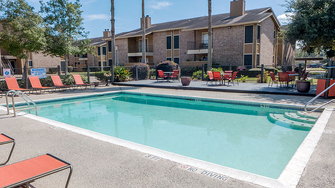 Oakwood Village Apartments - Orange, TX