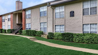 Oak Chase Apartments - Arlington, TX