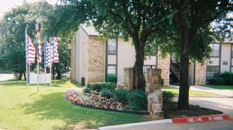 Shenandoah Village Apartments - Bedford, TX