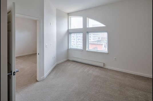 St James Place 7 Reviews Baltimore Md Apartments For Rent Image Of St James Place In Baltimore Md