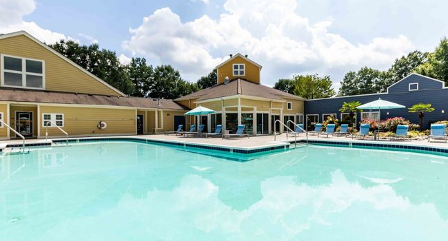 The Arboretum Apartments - 255 Reviews | Charlotte, NC Apartments for