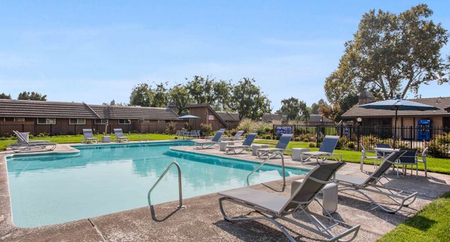 Brentwood Village Apartments - 17 Reviews | Turlock, CA Apartments for