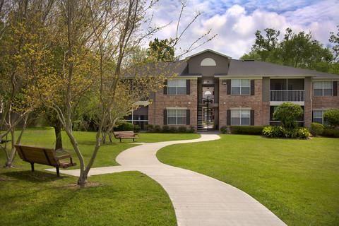 Kings Mill Apartments 192 Reviews Pensacola Fl Apartments For
