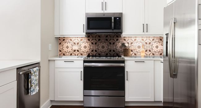 Broadstone Stockyard - Image 3