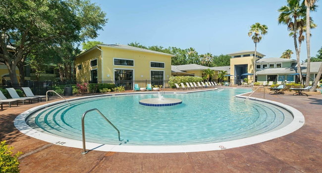The Verge Orlando - Resort-Style Pool2