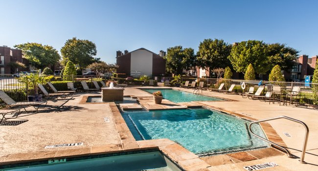 Chatham Green Apartments - 119 Reviews | Arlington, TX Apartments for Rent | ApartmentRatings©