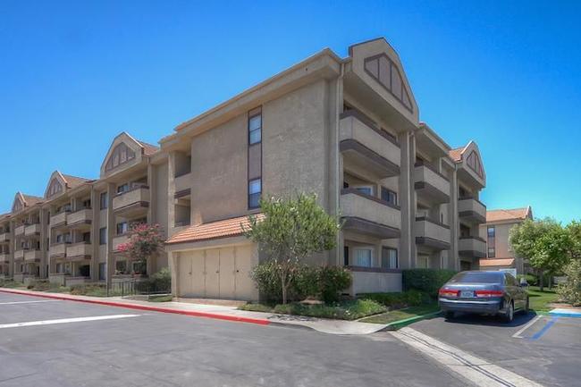 Casa Grande Senior Apartments - 7 Reviews | Corona, CA Apartments for
